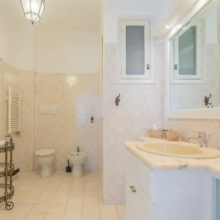 Golden And Silver By Wonderful Italy Apartment *
