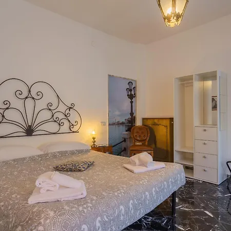 Apartment Golden And Silver By Wonderful Italy